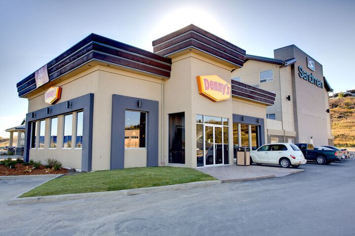 Dining 59 of 78