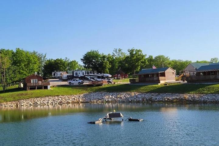 Country Cabins Hotel
