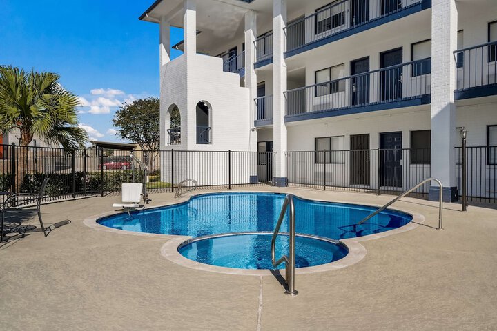Pool 5 of 33