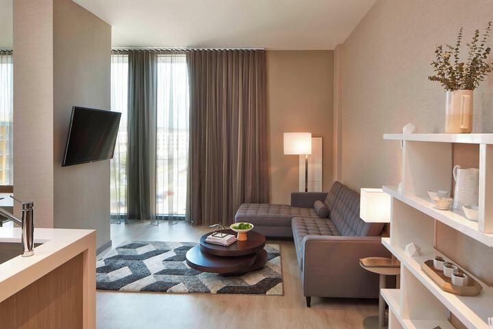AC Hotel Des Moines East Village