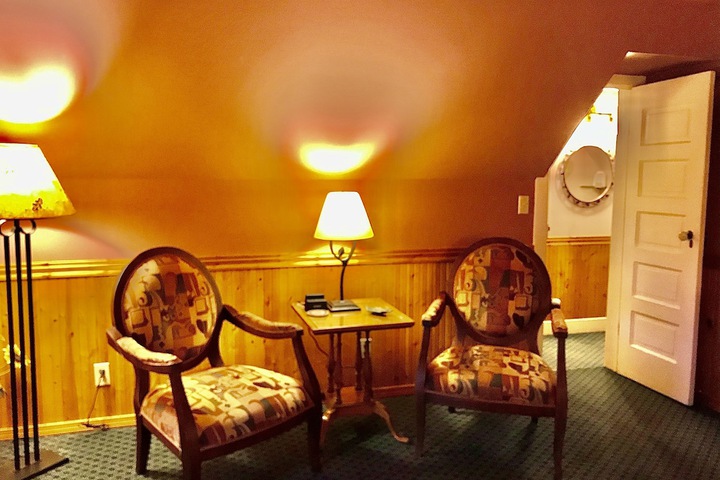 Room 61 of 79