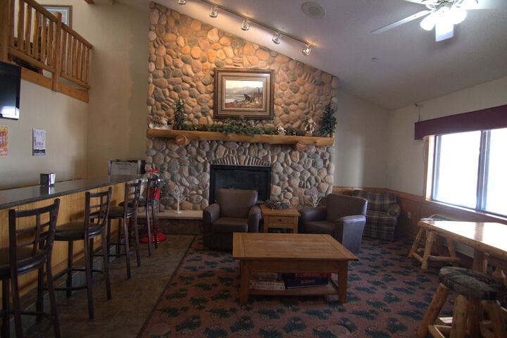 Shell Lake Lodge a Travelodge by Wyndham