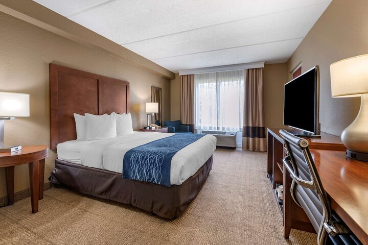 Room 25 of 48
