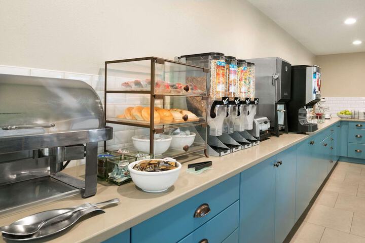 Country Inn & Suites by Radisson Platteville, WI