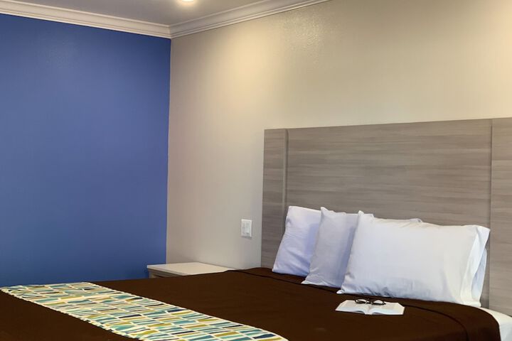 Room 9 of 31