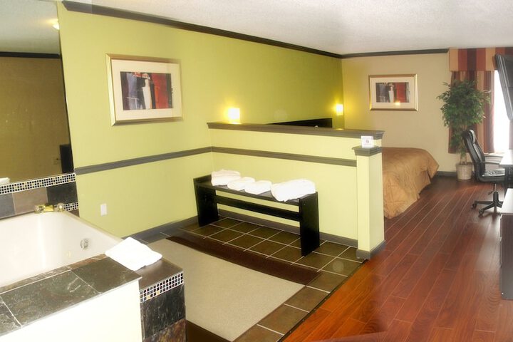 Hot Tub 121 of 125