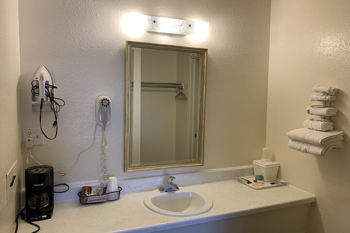 Room 18 of 26
