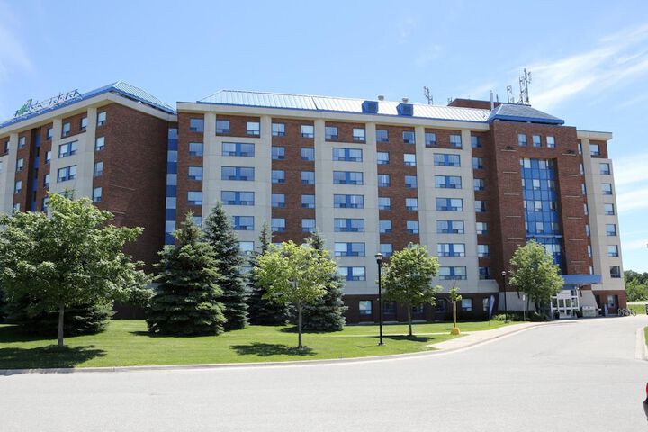 Residence & Conference Centre - Barrie