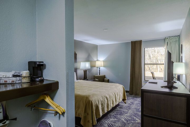 Room 14 of 43