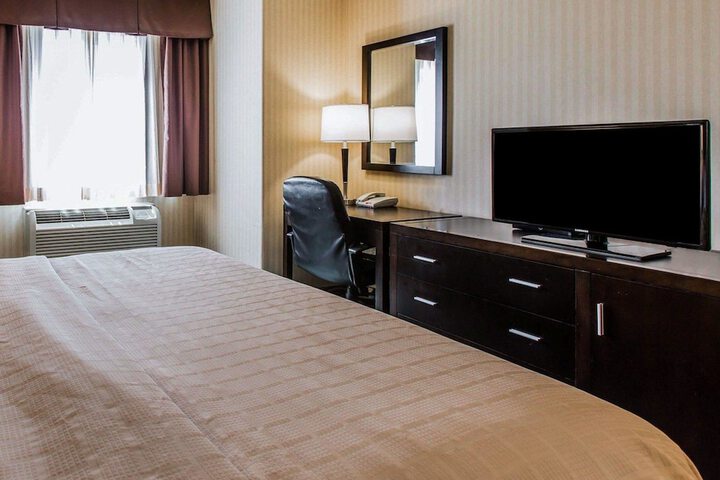 Room 17 of 30