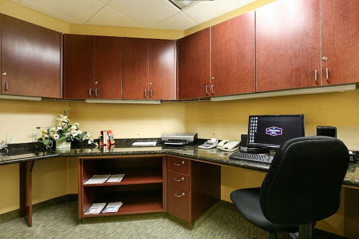 Business Center 28 of 28