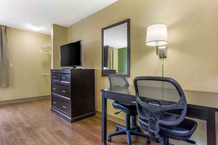Room 21 of 31