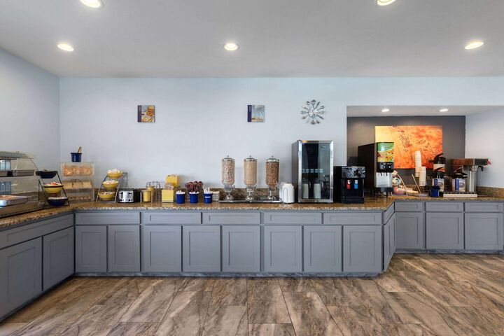 Breakfast/Coffee Service 130 of 143