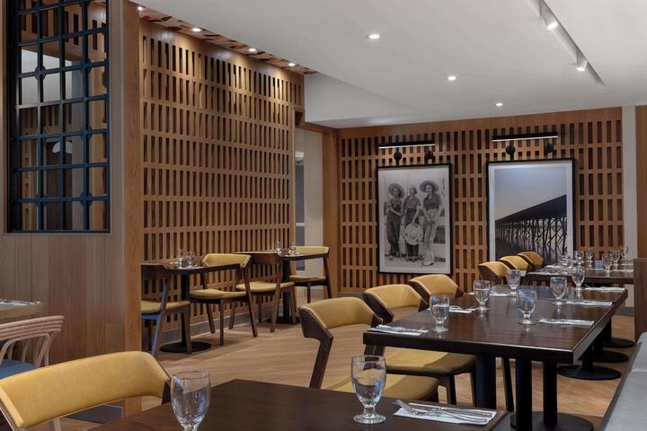 DoubleTree by Hilton Kingston