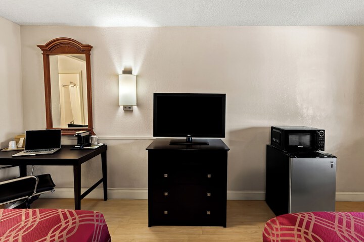 Bellmawr Economy Inn
