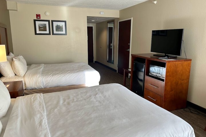 Room 15 of 34