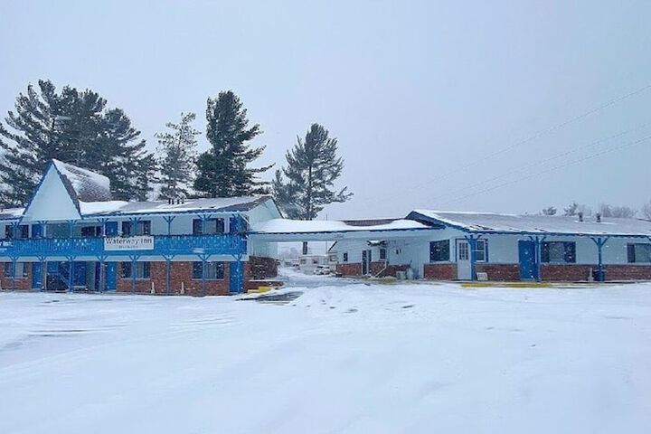 Waterway Inn