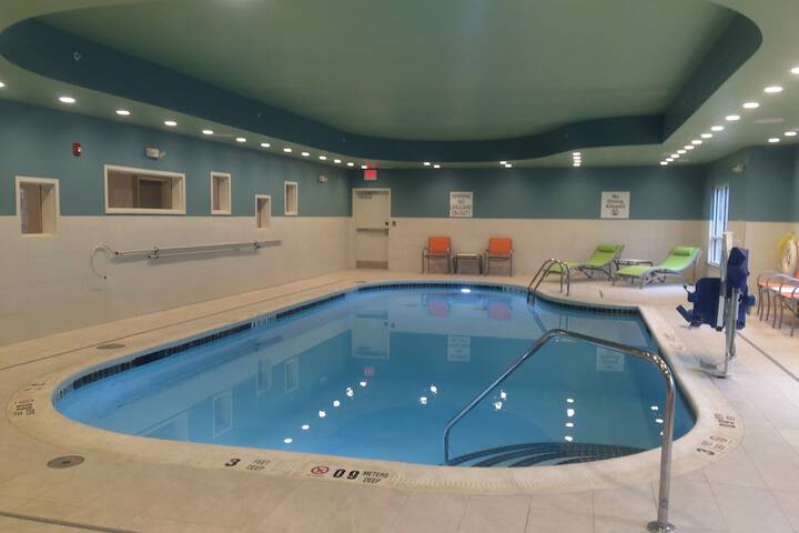 Pool 20 of 91