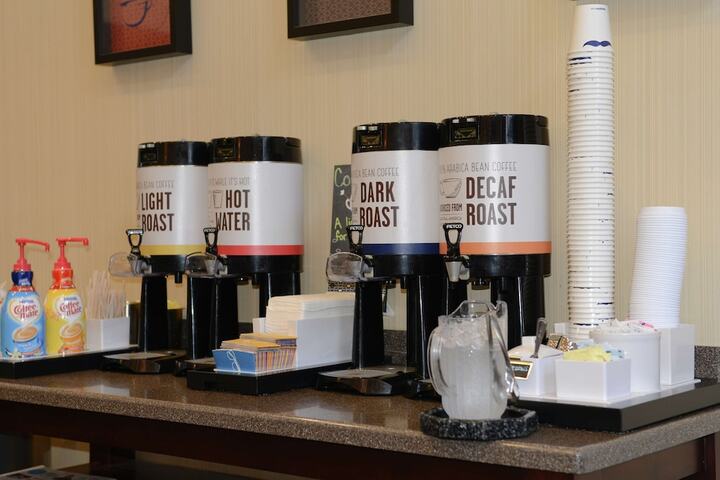 Breakfast/Coffee Service 66 of 75