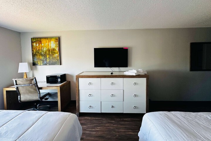 Room 80 of 111