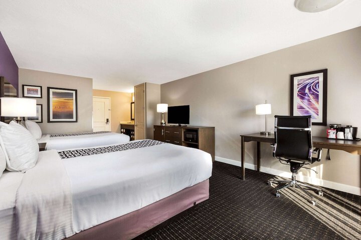 La Quinta Inn & Suites by Wyndham Pomona
