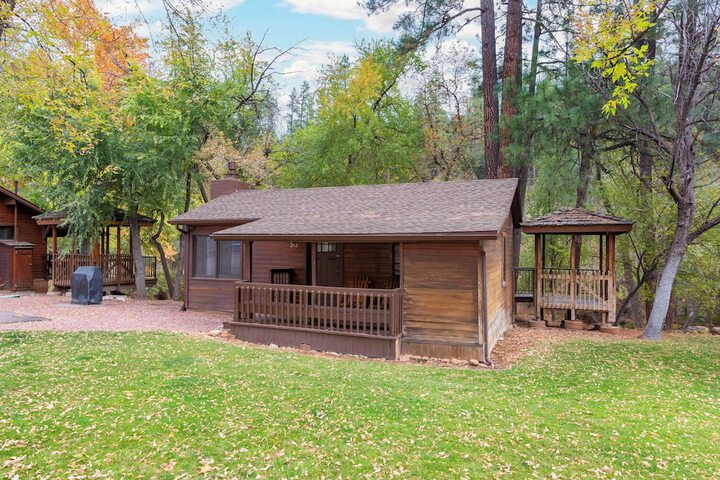 Kohls Ranch Lodge