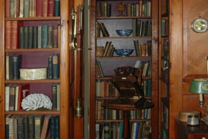 Room 24 of 38