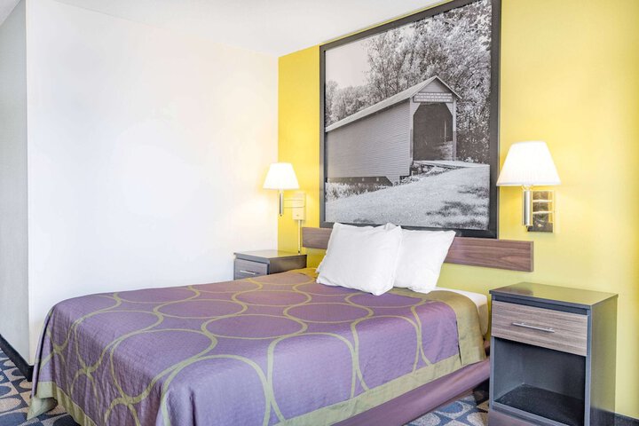 Room 28 of 32