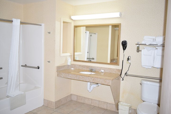 Room 35 of 47