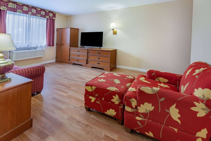 Room 25 of 44