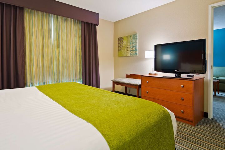 Best Western Plus Menomonie Inn & Suites