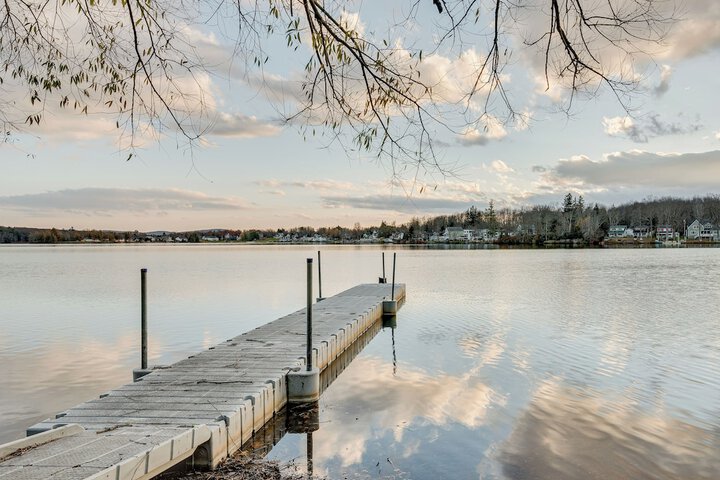 Cozy Pennsylvania Home w / Fire Pit & Dock Access!