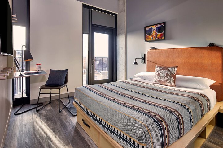 Room 25 of 50