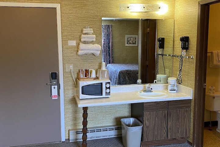 Room 40 of 61