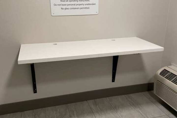 Room 12 of 28
