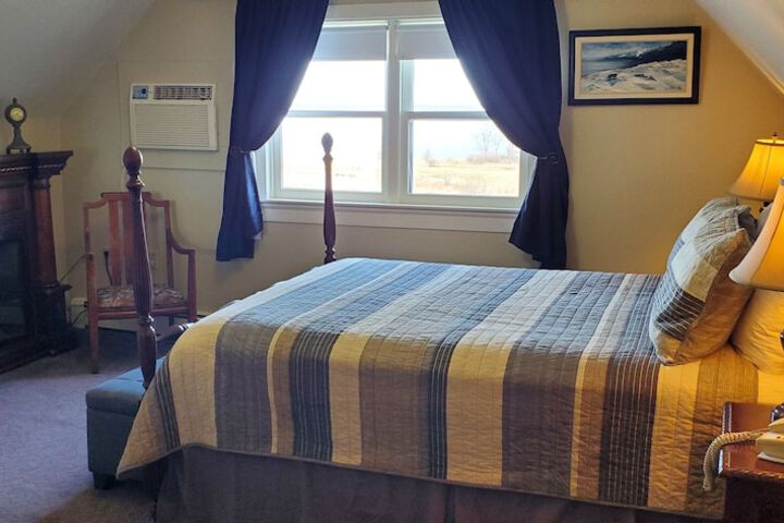 Room 40 of 64