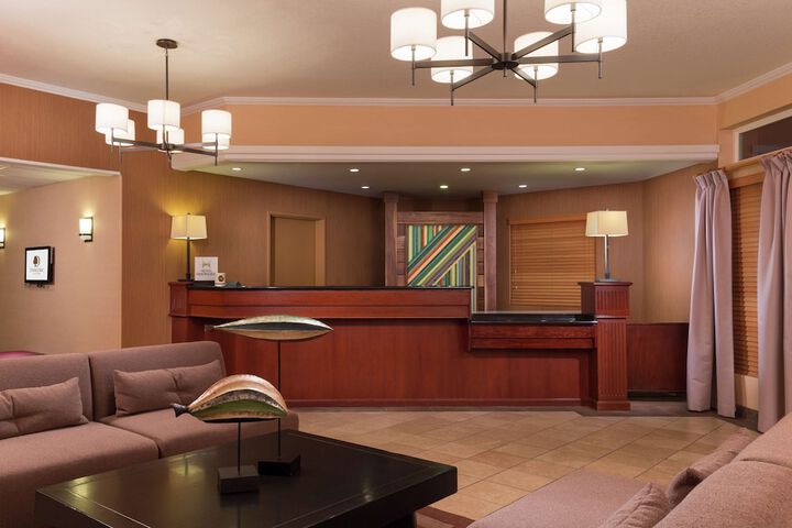Hotel Interior 4 of 34