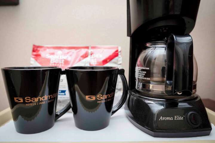 Breakfast/Coffee Service 26 of 27