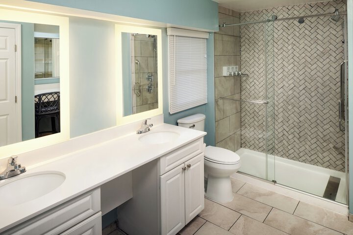 Surfside Hotel and Suites