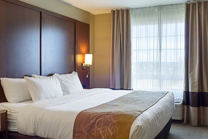 Comfort Suites Minot South