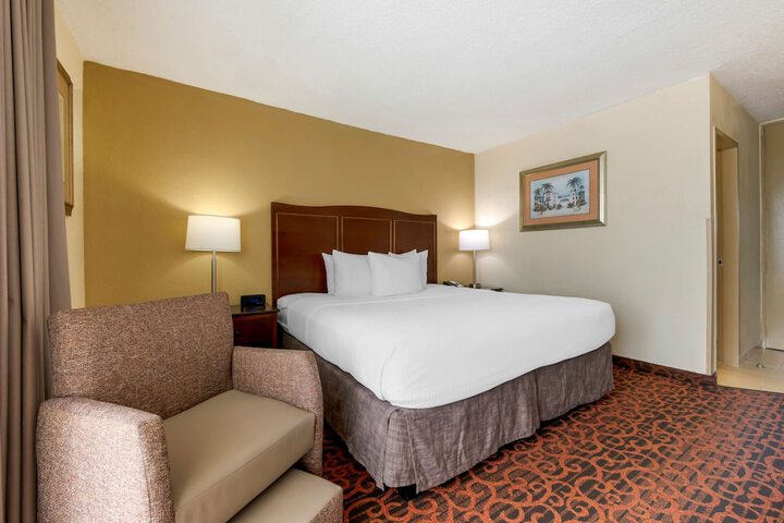 Room 15 of 38