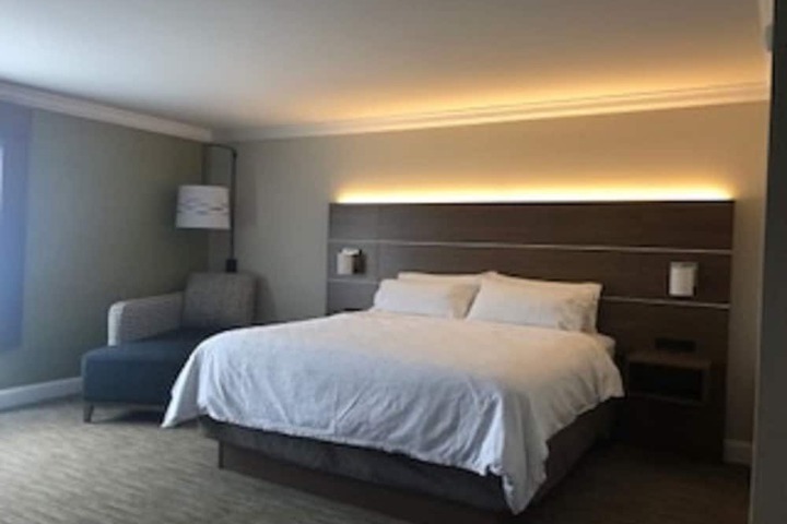 Holiday Inn Express & Suites Williamsport by IHG