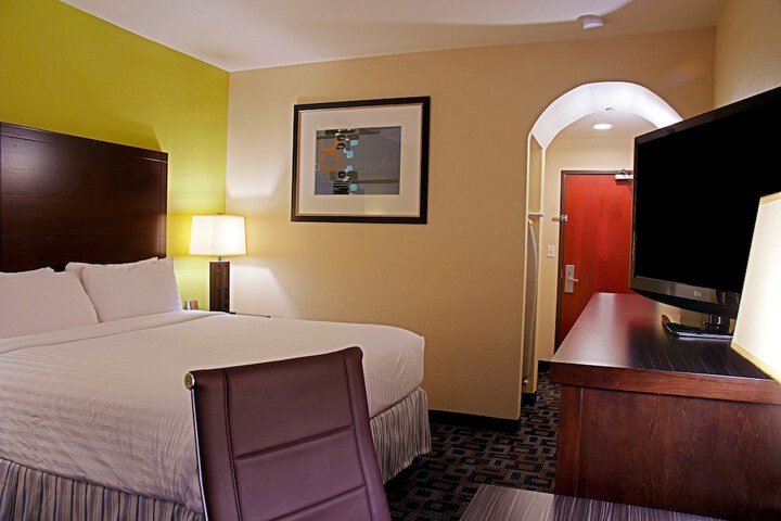 Room 13 of 29