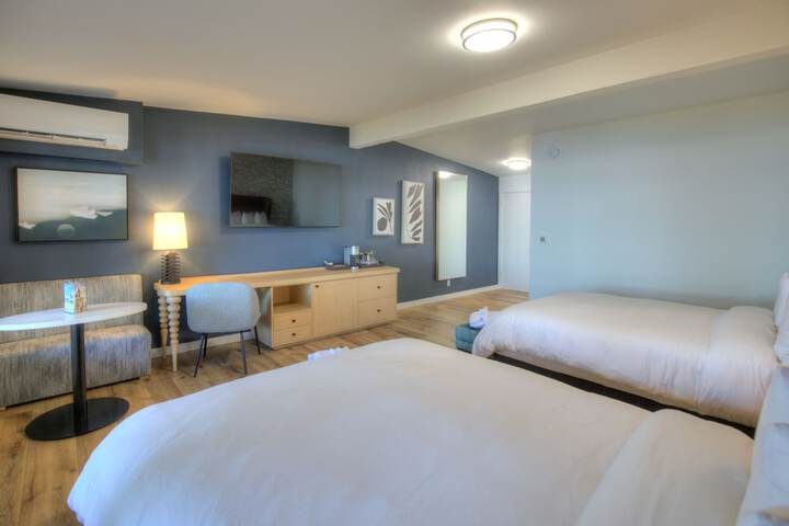 Room 32 of 67