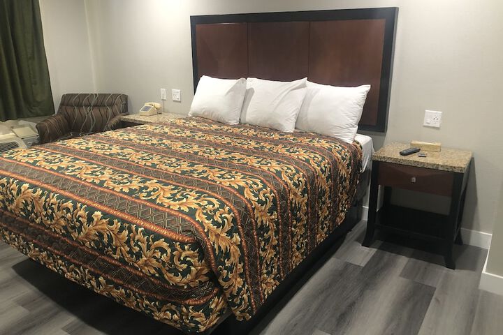Room 34 of 34