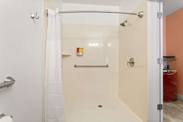 Room 22 of 39