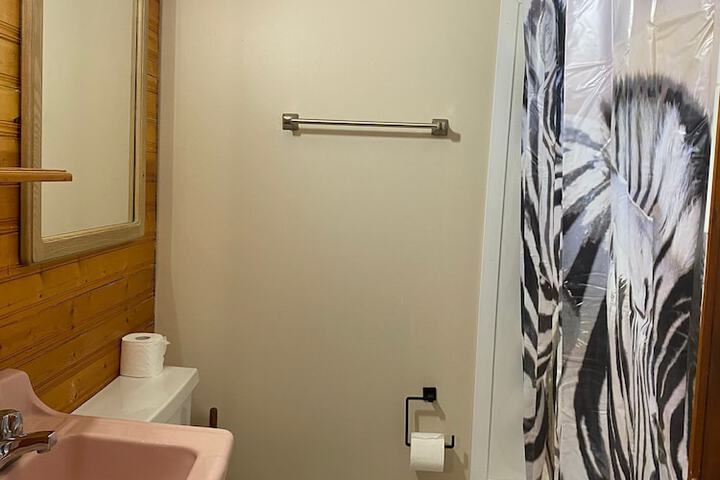 Room 16 of 23
