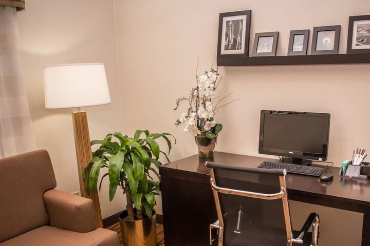 Business Center 29 of 29
