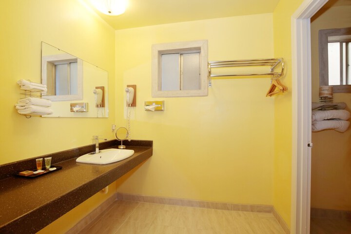 Regency Inn