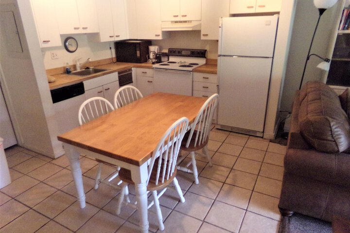 Snowflake 1 Bed plus Den 2 Bath